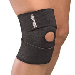 Mueller Compact Knee Support bandáž na koleno 1 ks