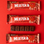 MIXIT Mini Mixitka Datle & Jahoda 27 g MIXIT Mini Mixitka Datle & Jahoda 27 g
