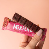 MIXIT Mini Mixitka Datle & Malina 27 g MIXIT Mini Mixitka Datle & Malina 27 g